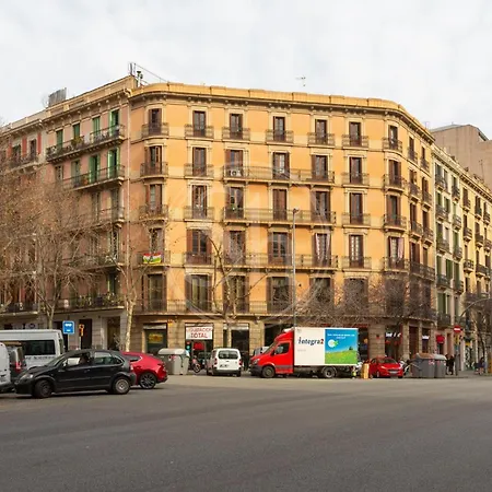 Apartamento Con Terraza En Eixample Barcelona Exterior photo