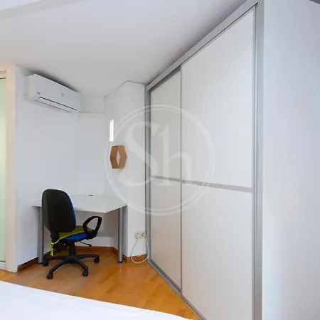 Apartamento Con Terraza En Eixample Barcelona Exterior photo